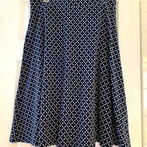 Lands’ End navy blue pattern A-line knit skirt